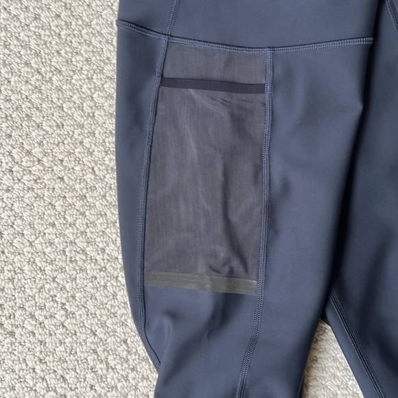 NWT Peloton Precise and charged reversible leggings size Small - Picture 4 of 5